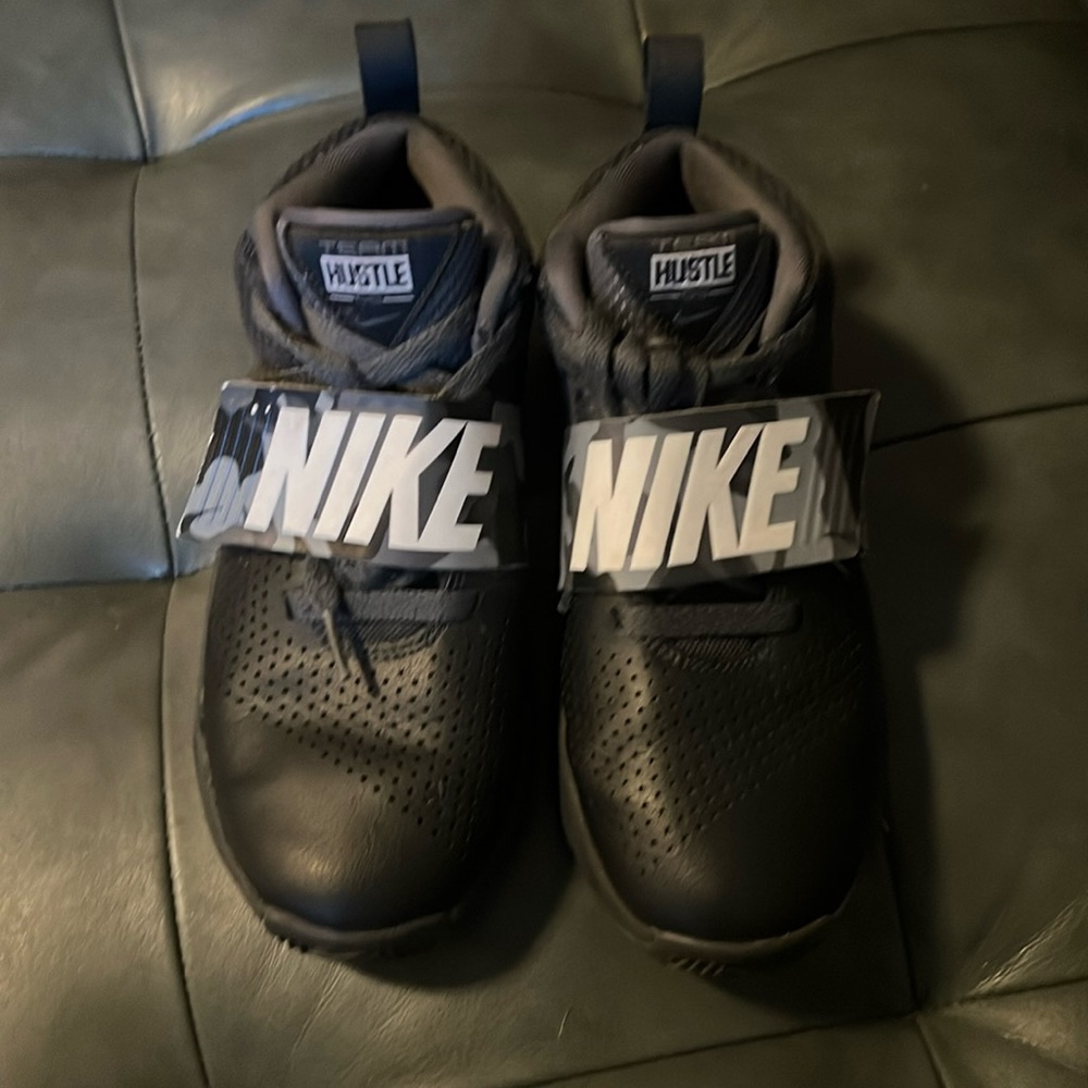 Nike hustle kids basketball shoes